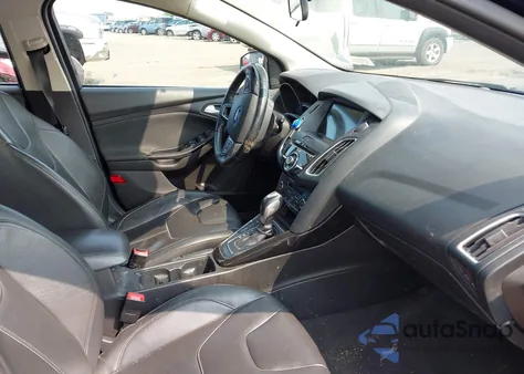 2016 Ford Focus Titanium из США, поврежденный, VIN 1FADP3N26GL206866
